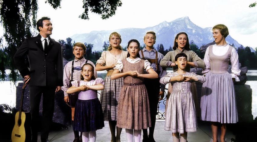 Julie Andrews, Christopher Plummer, Charmian Carr, Angela Cartwright, Duane Chase, Nicholas Hammond, Kym Karath, Heather Menzies-Urich, Debbie Turner | "The Sound of Music" (1965)